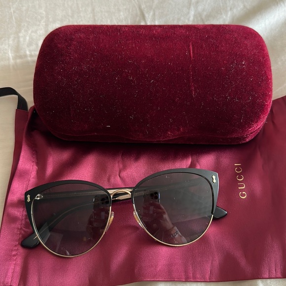 Gucci sunglasses. Like brand new condition. Worn less than 5 times